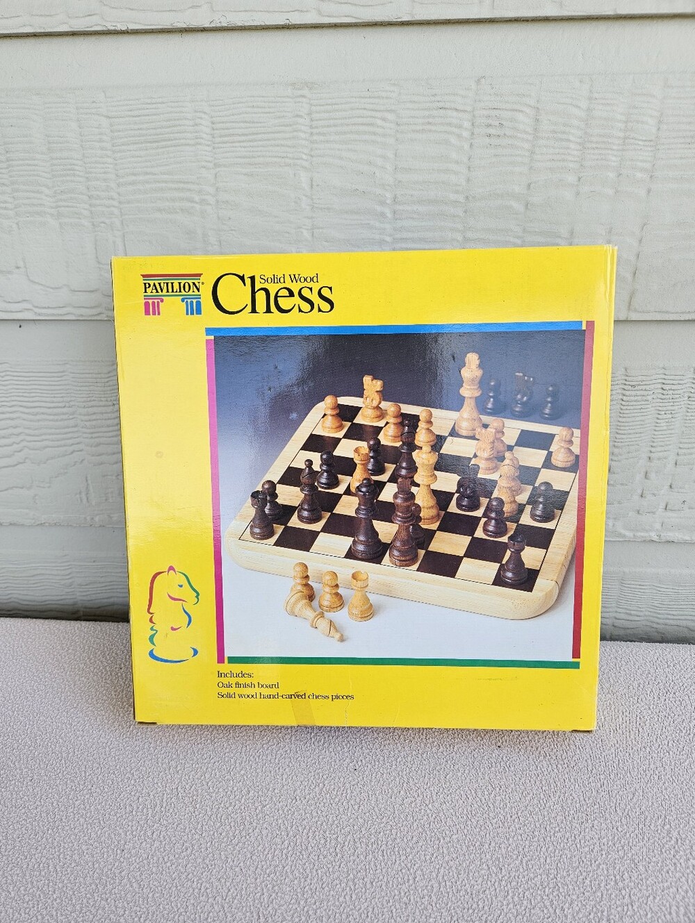 VTG Pavilion Solid Wood Chess Game 1992 Oak Board Hand Carved Pieces